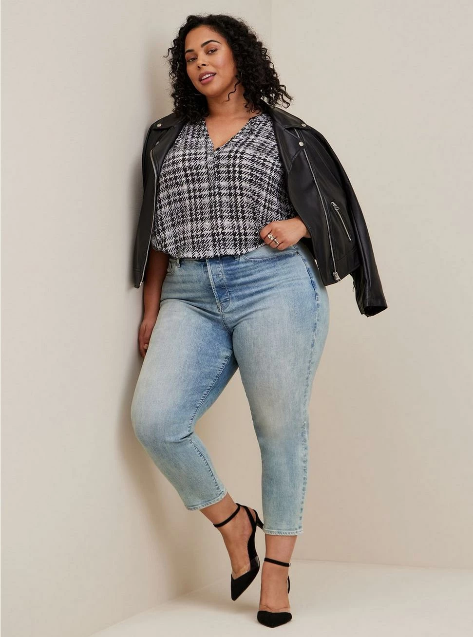 TORRID Harper Georgette Pullover 3/4 Sleeve Blouse - Image 2