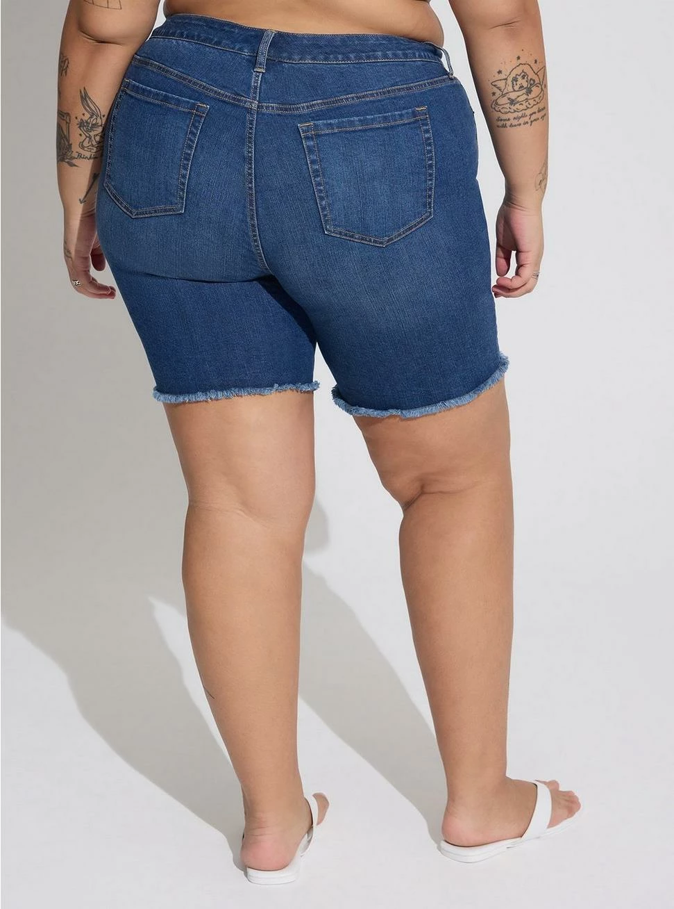 TORRID Bermuda Boyfriend Vintage Stretch Mid-Rise Short - Image 3