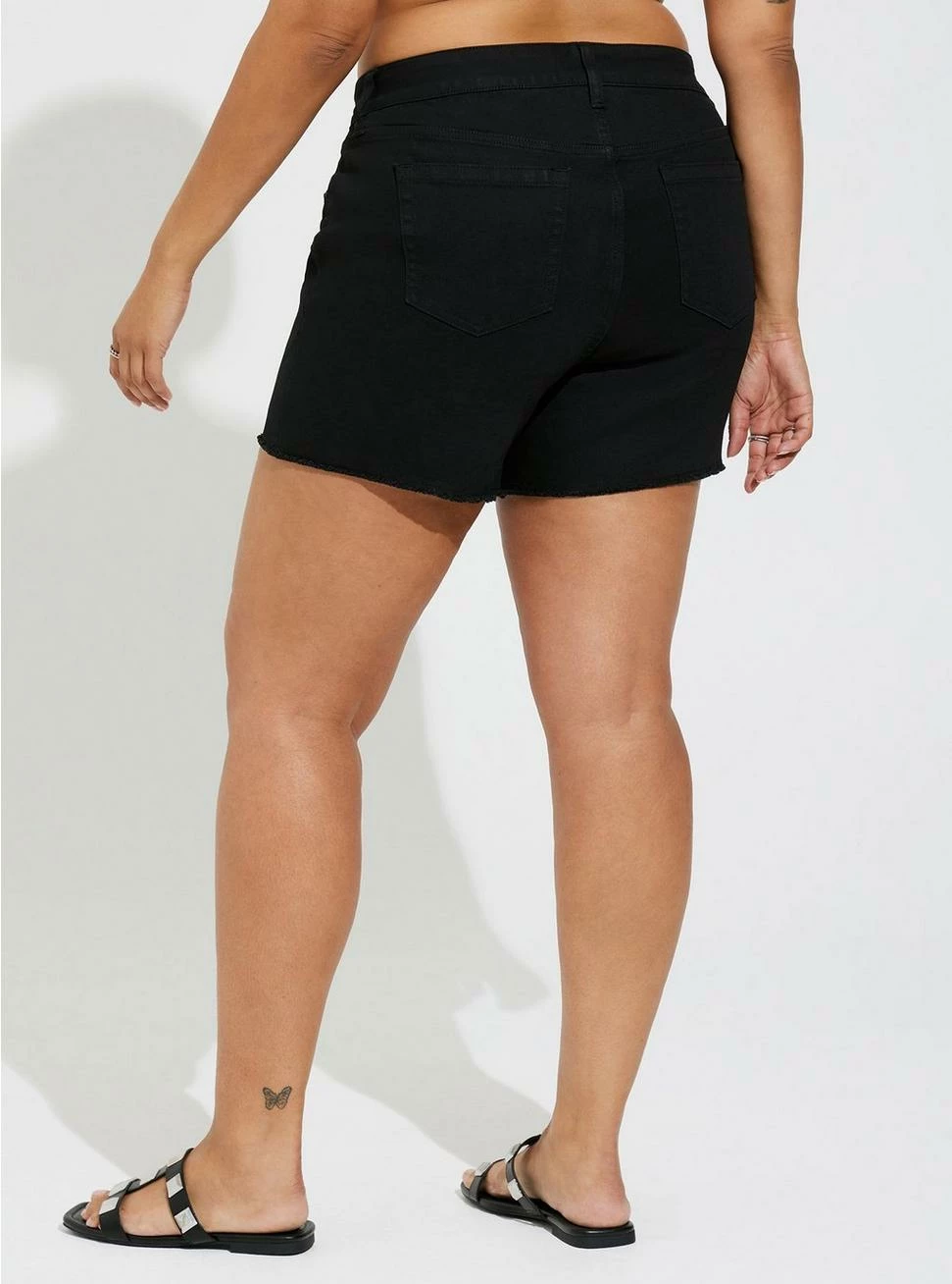 TORRID 5 Inch Vintage Stretch Mid-Rise Short - Image 3