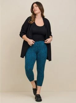 TORRID Crop Signature Waist Pocket Premium Legging
