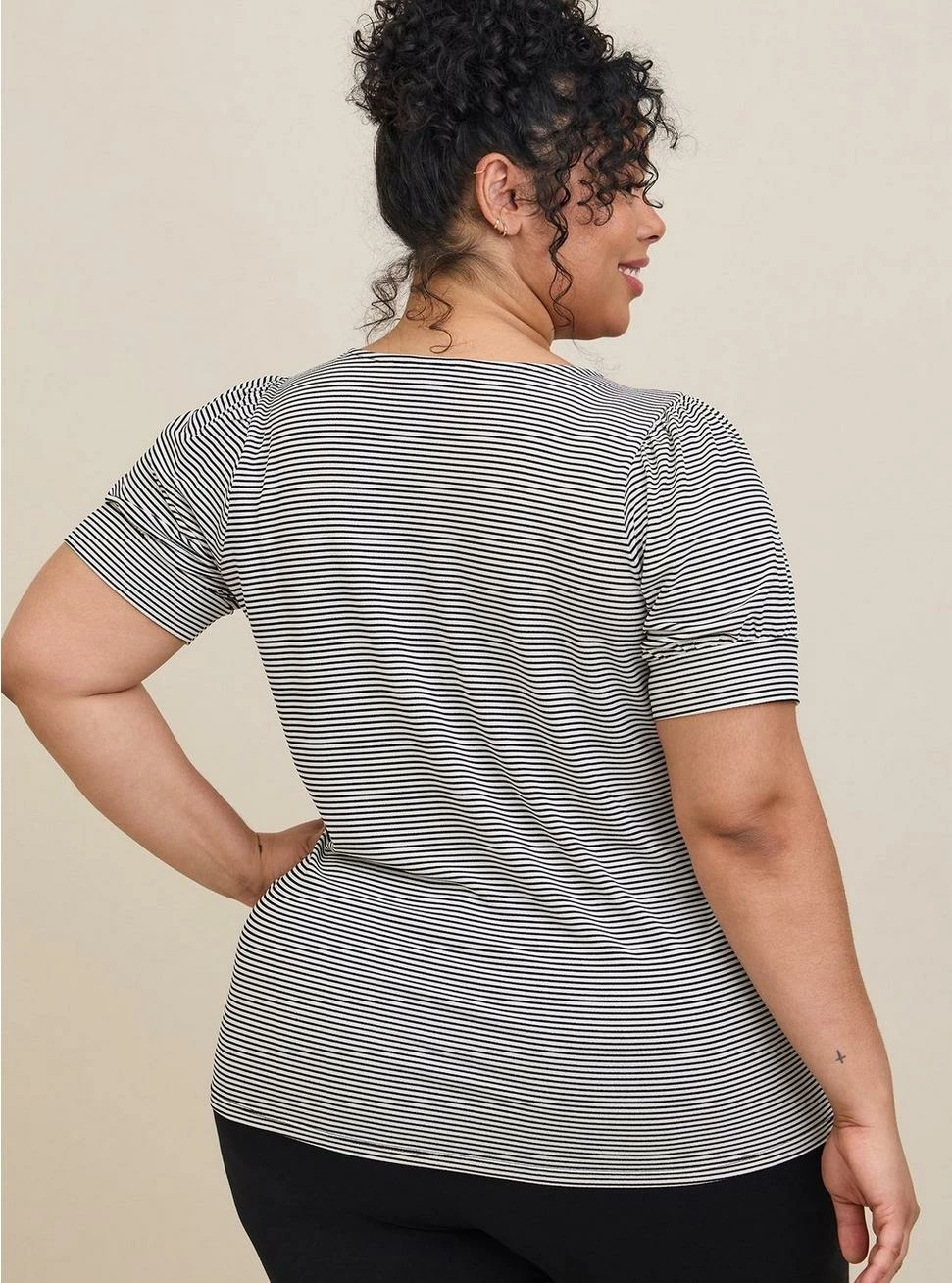 TORRID Studio Crepe V-Neck Puff Sleeve Top - Image 3