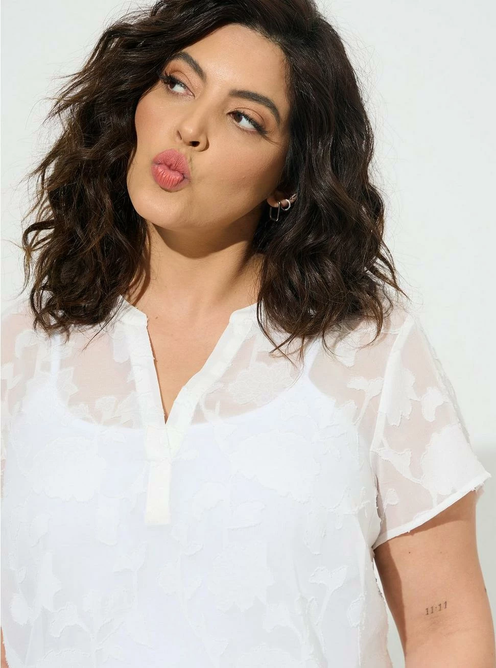 TORRID Clip Floral Chiffon Split Front Blouse - Image 2